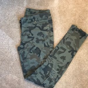 Camo distressed skinny jeans